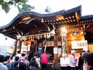 Tori-no-Ichi, Shrine